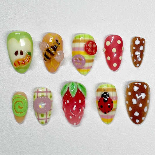 FELT BUTTONS