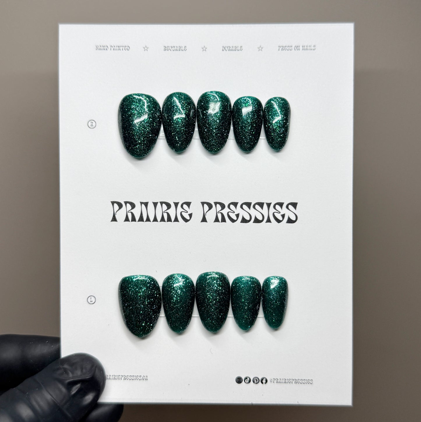 (RTW) CHUNKY EMERALD GLITTER (L)