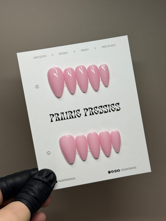 (RTW) STRAWBERRY MILK